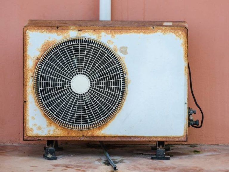 Read more about the article How to Deal with Rust on Air Conditioners in Singapore